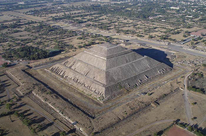 Пирамида Солнца (Теотиуакан)