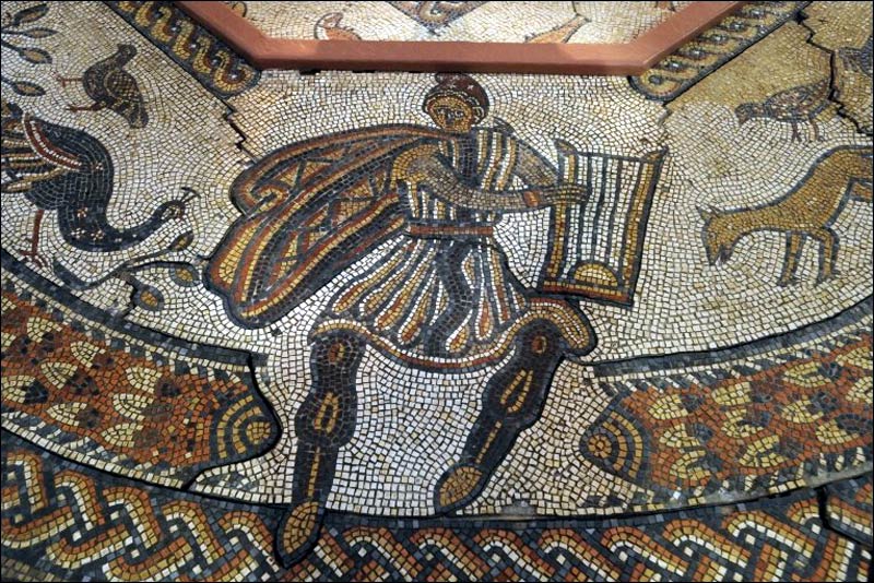 Мозаика на «римской» вилле в Вудчестере, графство Глостершир, юго-запад Англии (Woodchester, Gloucestershire)