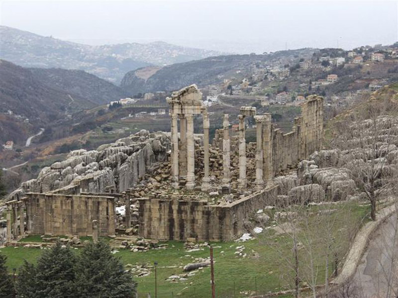 «Римские» развалины, Файра