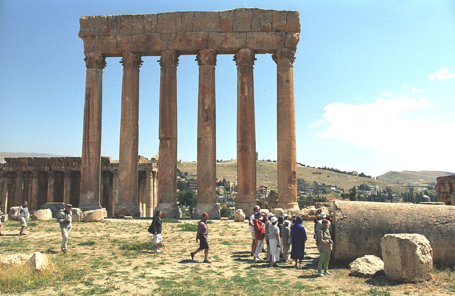 Храмовый комплекс, Баальбек. Главный вход