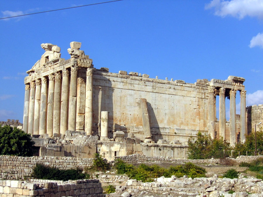 Храмовый комплекс, Баальбек. Храм Бахуса