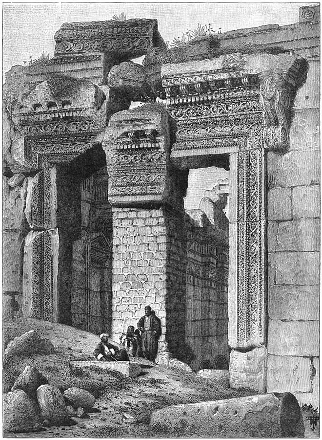 Храмовый комплекс, Баальбек. Храм Бахуса. Вход со свастичным орнаментом