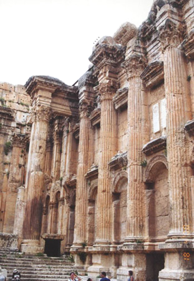 Храмовый комплекс, Баальбек. Храм Бахуса