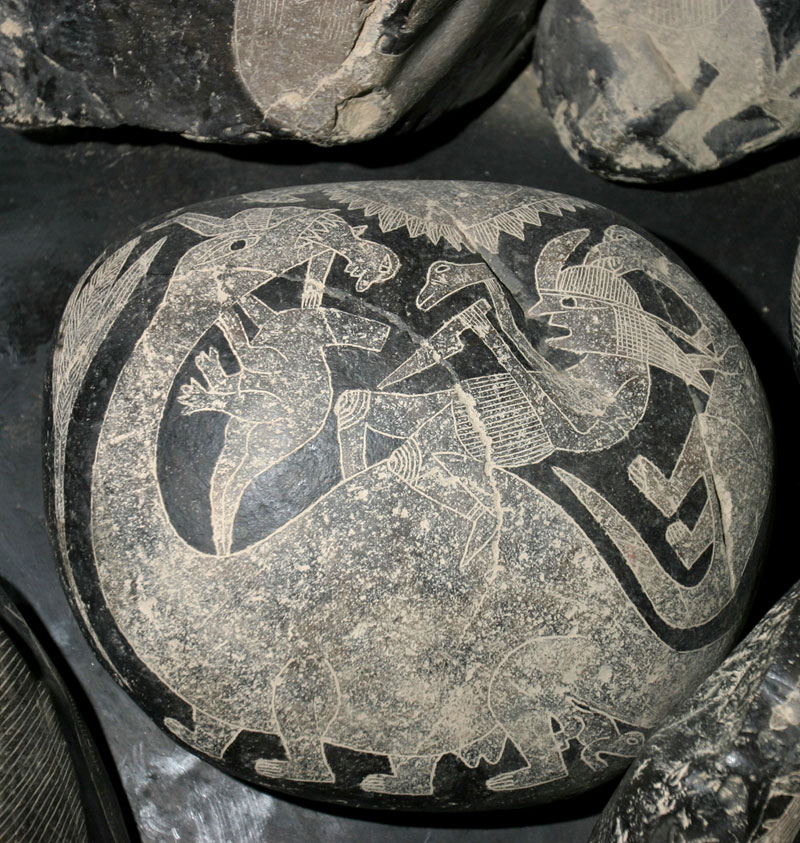 Камни Ики