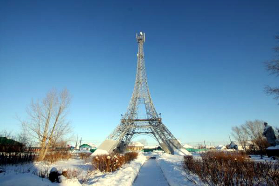 Деревня Париж в Стране городов