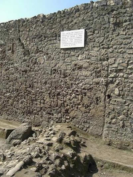 Водовод инженера Фонтана на Via di Nocera. Помпеи
