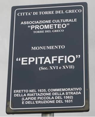 Табличка культурной ассоциации «Прометей». Торре дель Греко Табличка культурной ассоциации «Прометей». Торре дель Греко