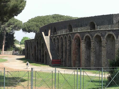 Вид амфитеатра Вид амфитеатра